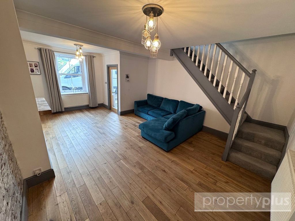Property photo 1 of 16 Picture No. 06