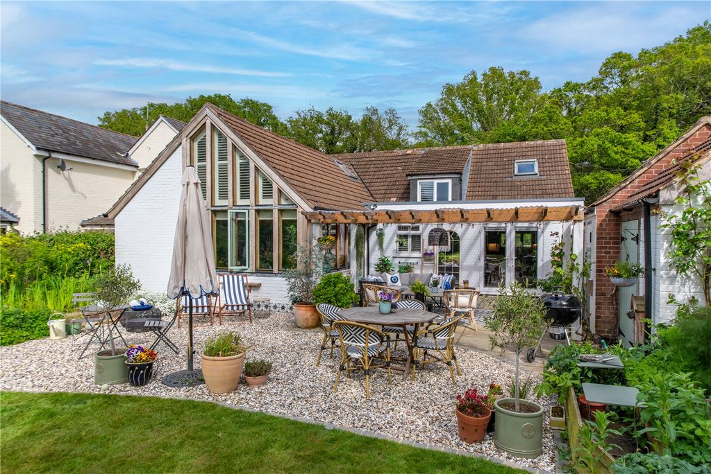 Property photo 1 of 19 Leylands