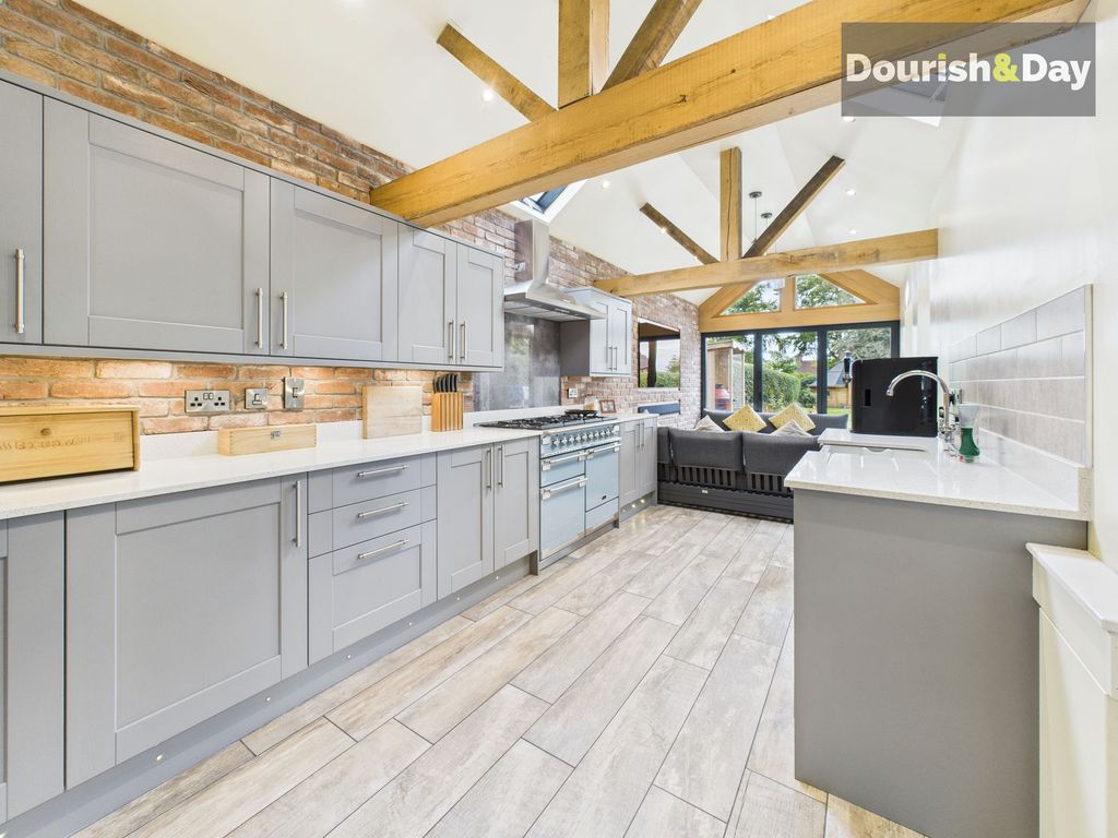 Property photo 3 of 51