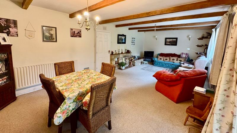 Property photo 3 of 19 Photo 7