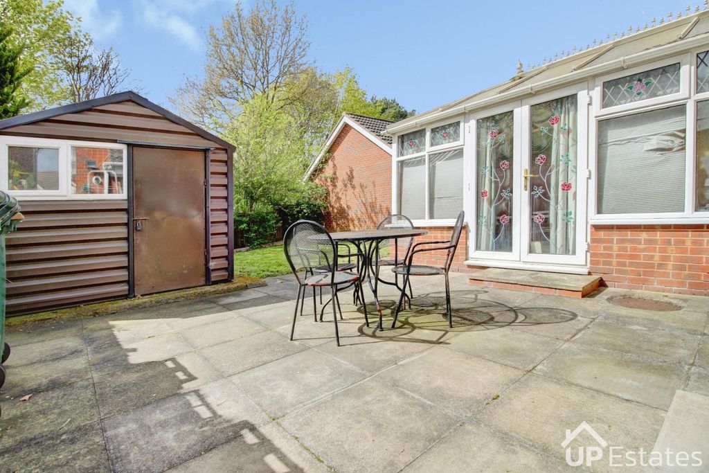 Property photo 2 of 28