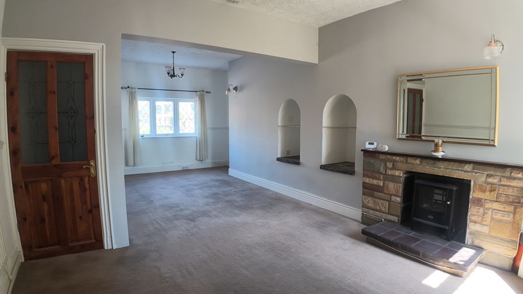 Property photo 3 of 12 Gallery