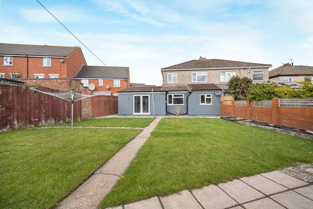 Property photo 1 of 40
