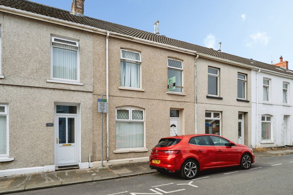 Property photo 1 of 18 Pbox-Img.Jpg