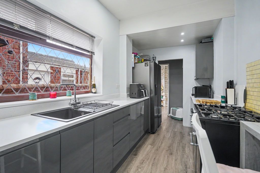 Property photo 2 of 22 Photo 19