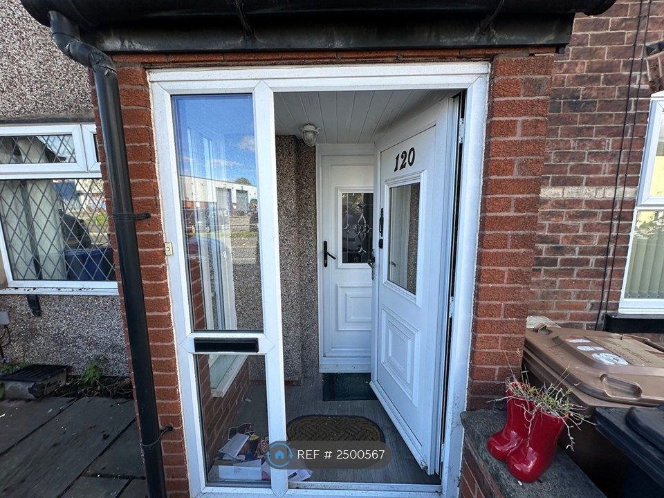 Property photo 2 of 17