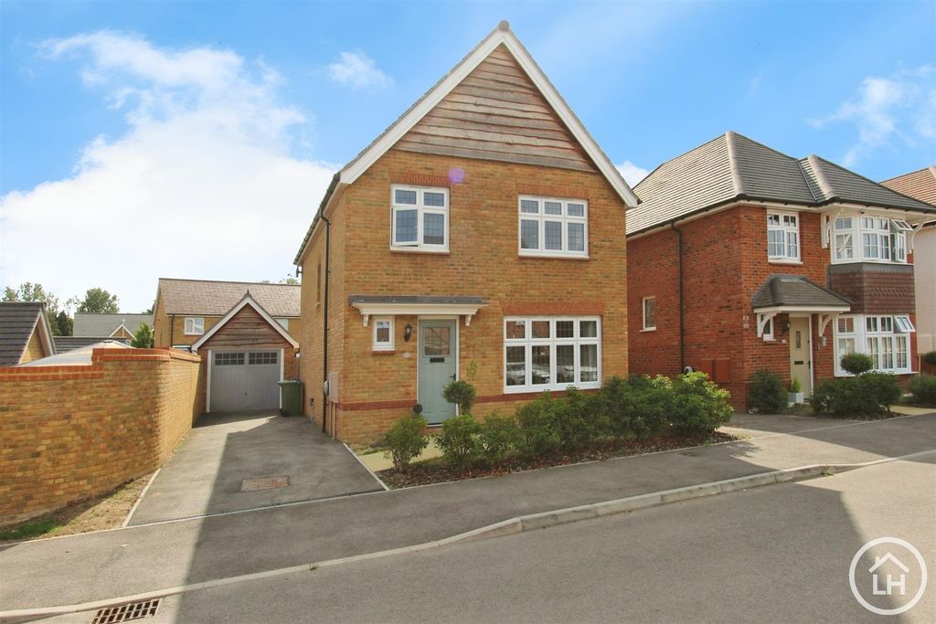 Property photo 1 of 14 External