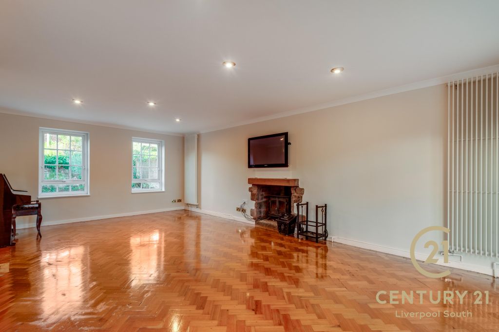 Property photo 3 of 31