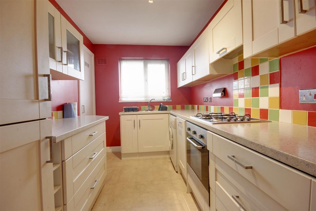 Property photo 2 of 8 Kitchen