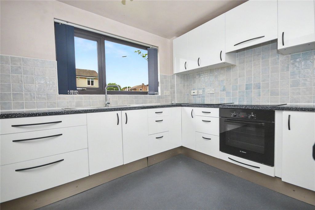 Property photo 2 of 14 Picture No. 10