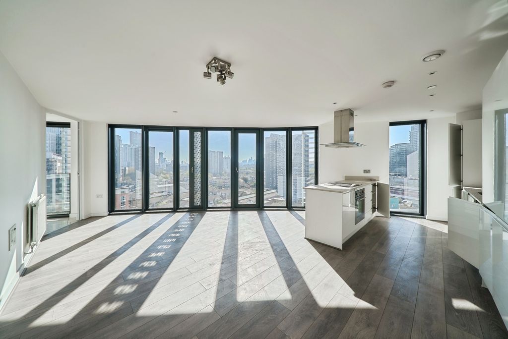 Property photo 1 of 18 Photo