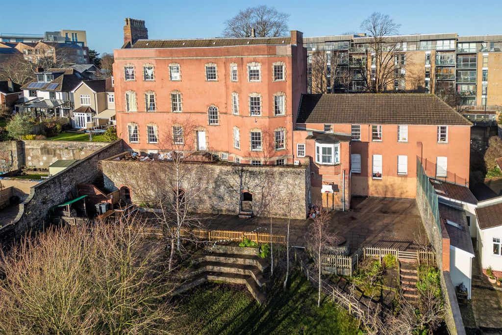 Property photo 1 of 48 Redland Hill House, Redland Hill, Redland, Bristol