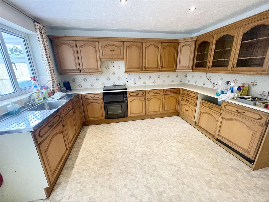Property photo 3 of 18 Img_4946.Jpg