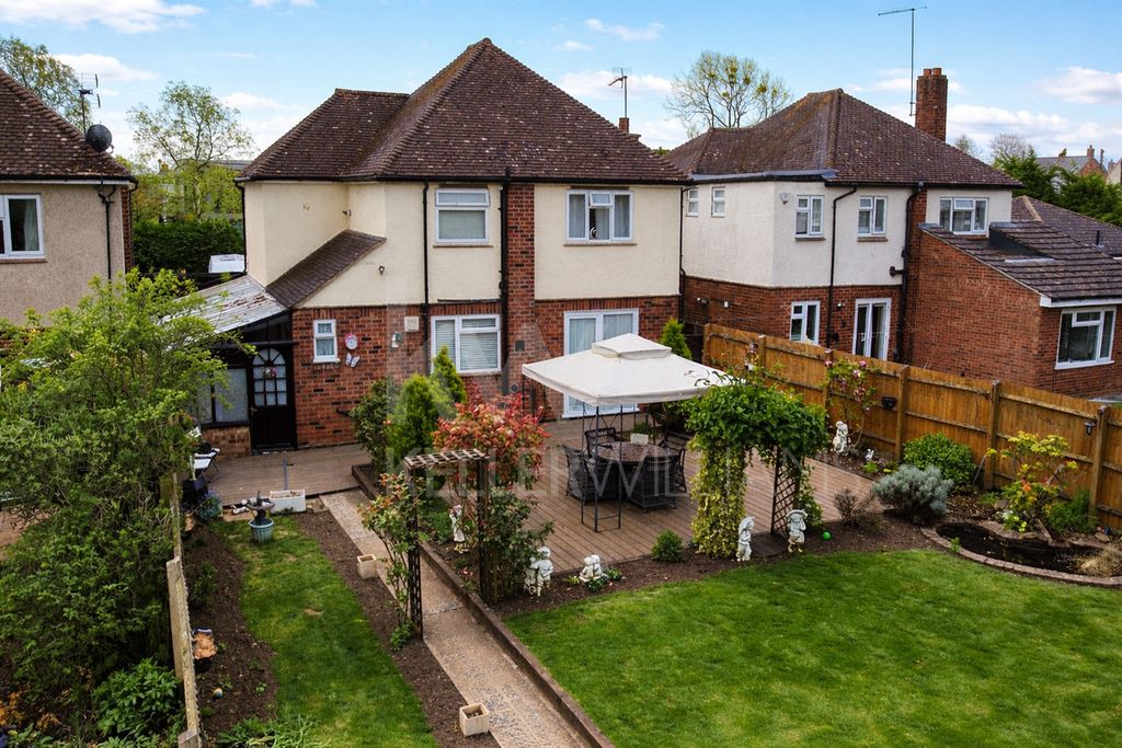 Property photo 2 of 22