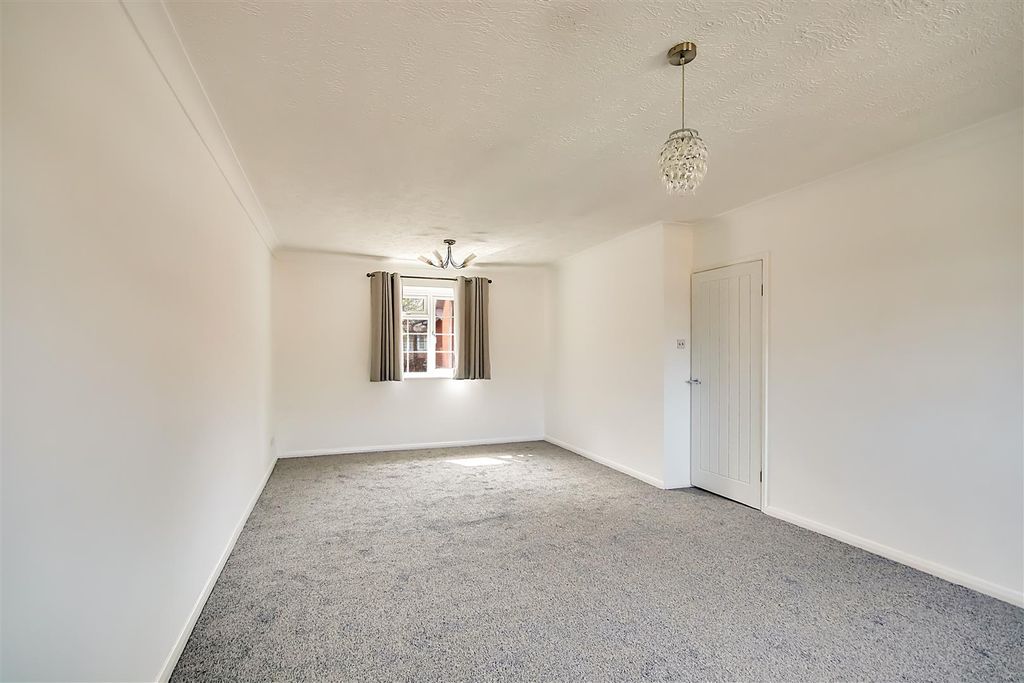 Property photo 3 of 10 Img_3491-Img_3493.Jpg