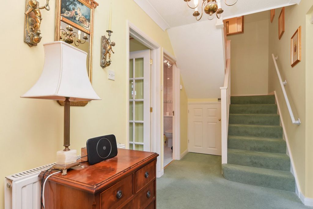 Property photo 2 of 41 Picture No. 31