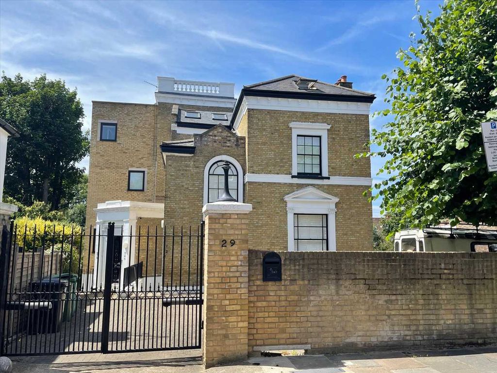 Property photo 2 of 16