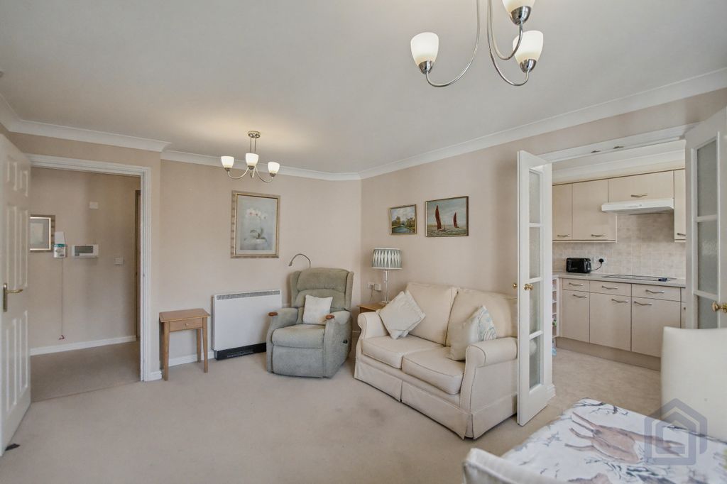 Property photo 3 of 17