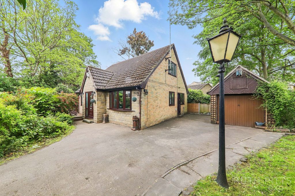 Property photo 2 of 29