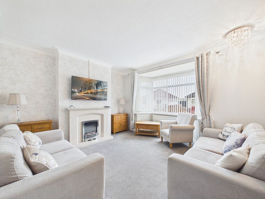 Property photo 2 of 25