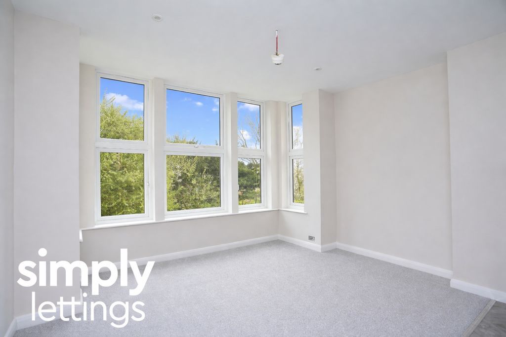 Property photo 2 of 6 Photo 3