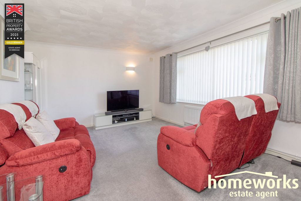 Property photo 3 of 14