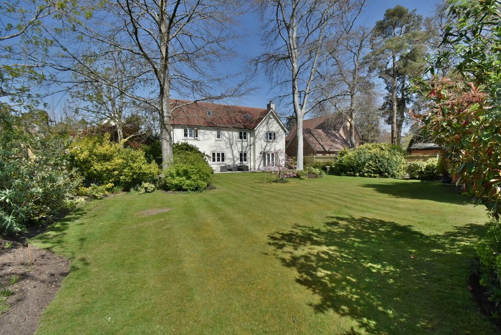 Property photo 2 of 36
