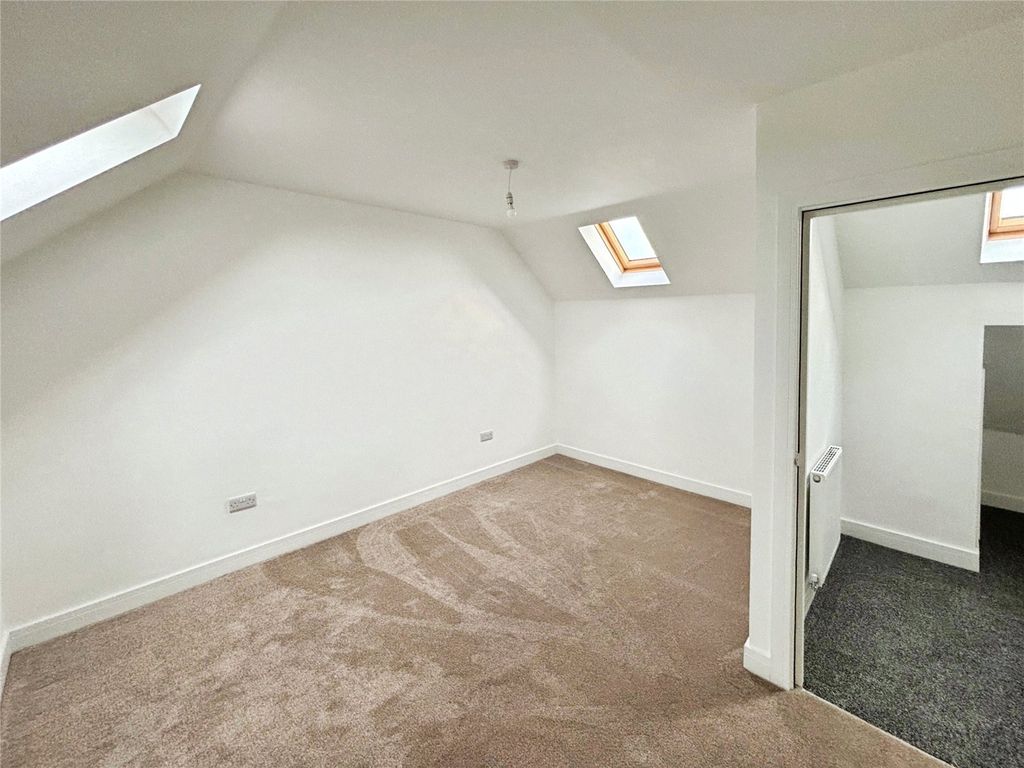 Property photo 3 of 11 Bedroom 2