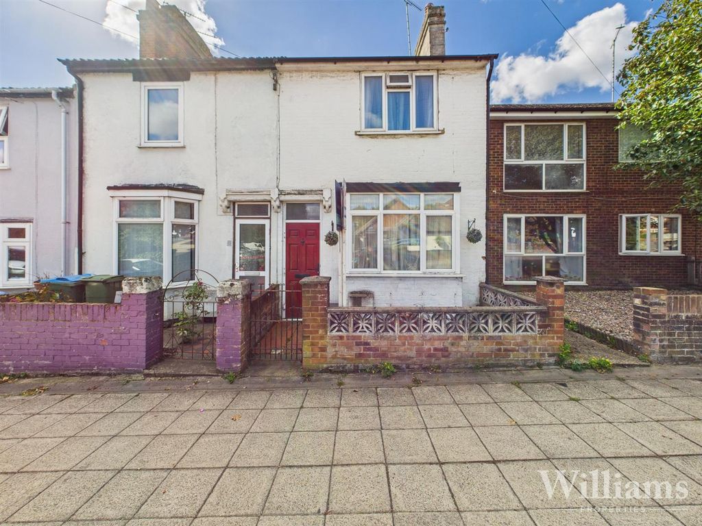 Property photo 1 of 12 Cam04950G0-Pr0132-Still030.Jpg
