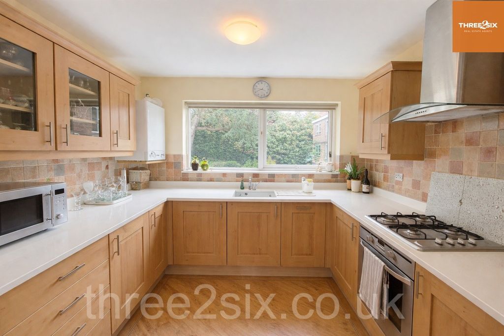 Property photo 3 of 9 Gallery