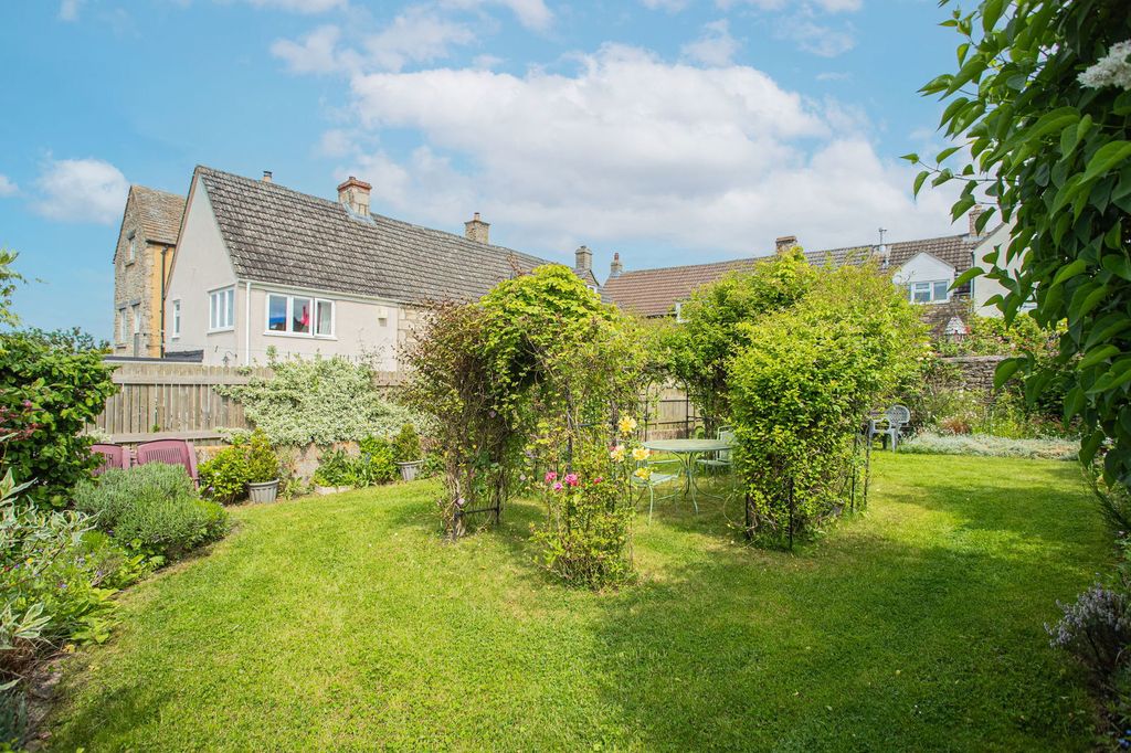 Property photo 2 of 15