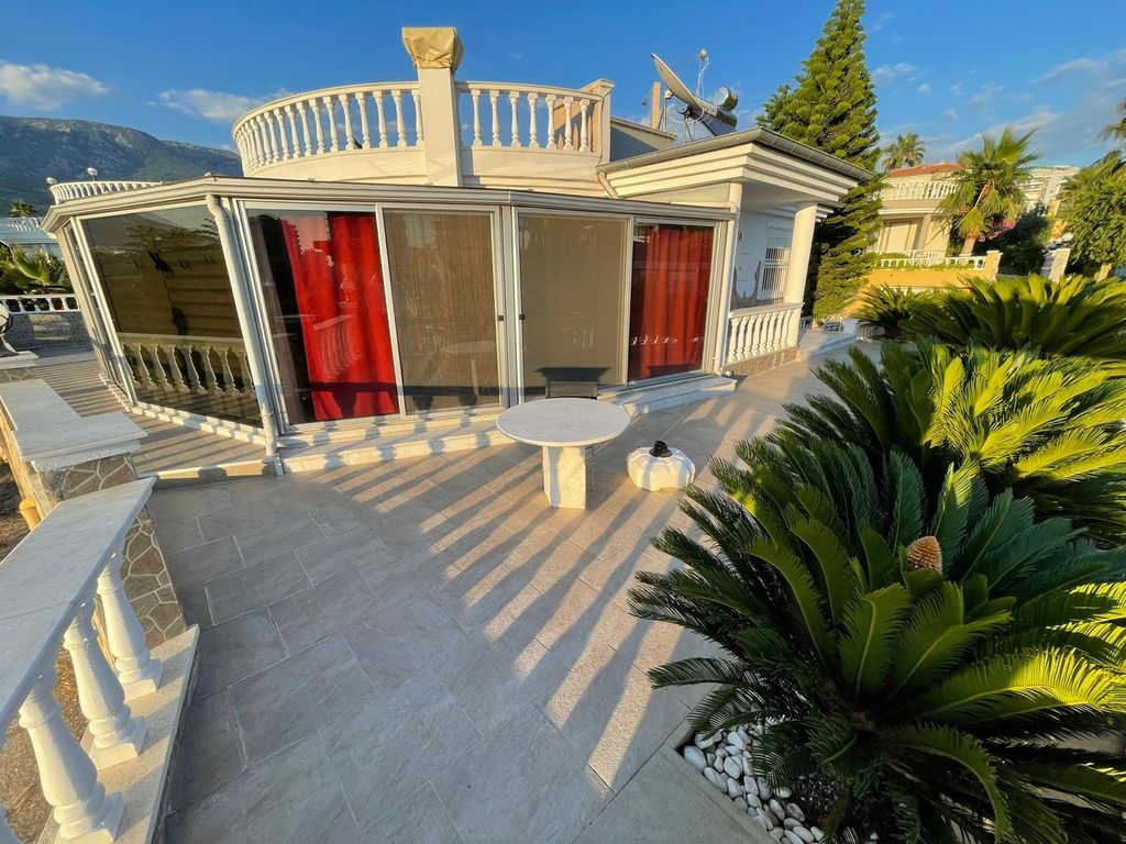 Property photo 3 of 38