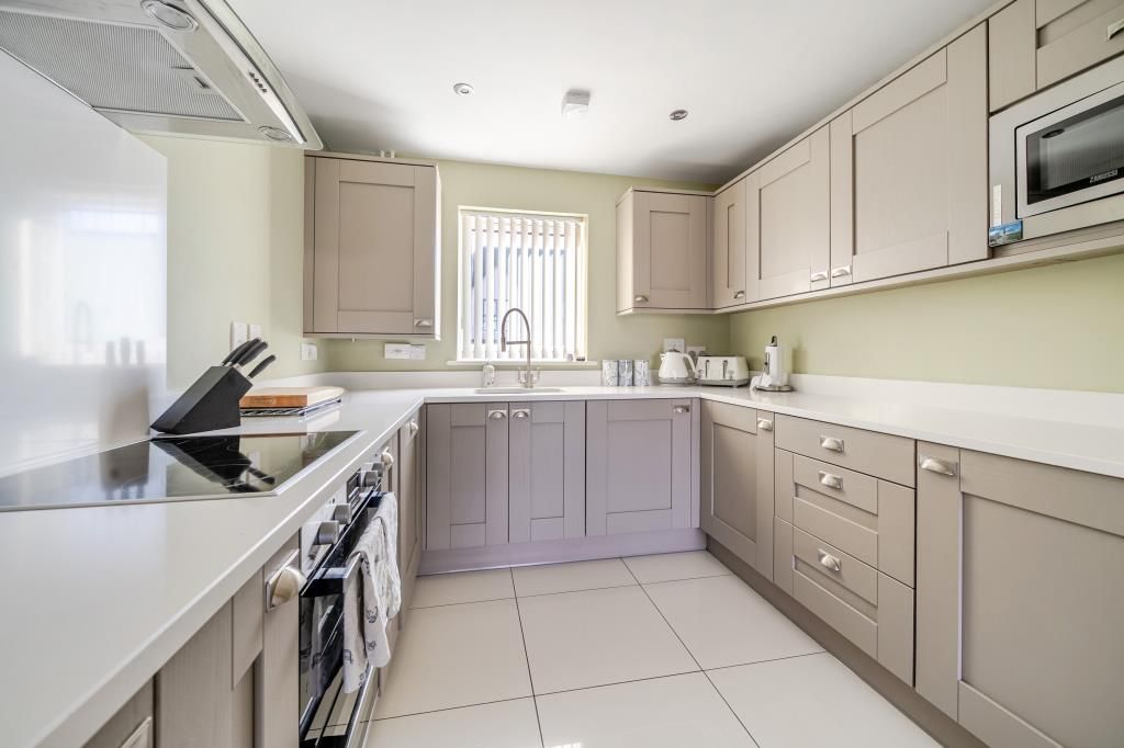 Property photo 2 of 23 Kitchen