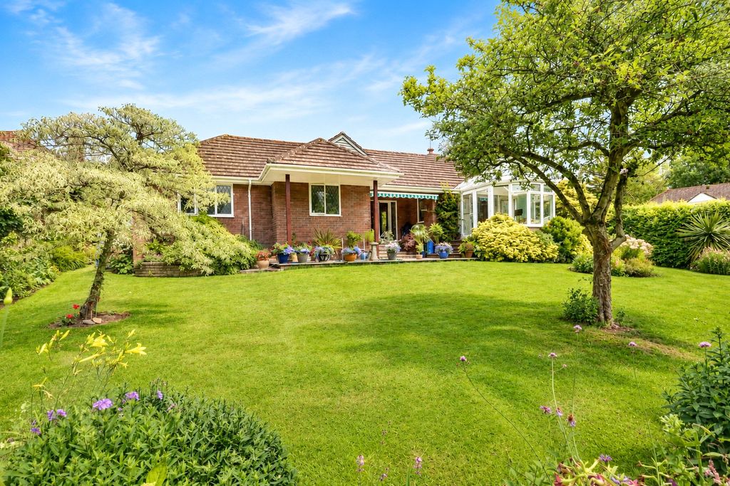 Property photo 1 of 21 1 - Picture No. 01