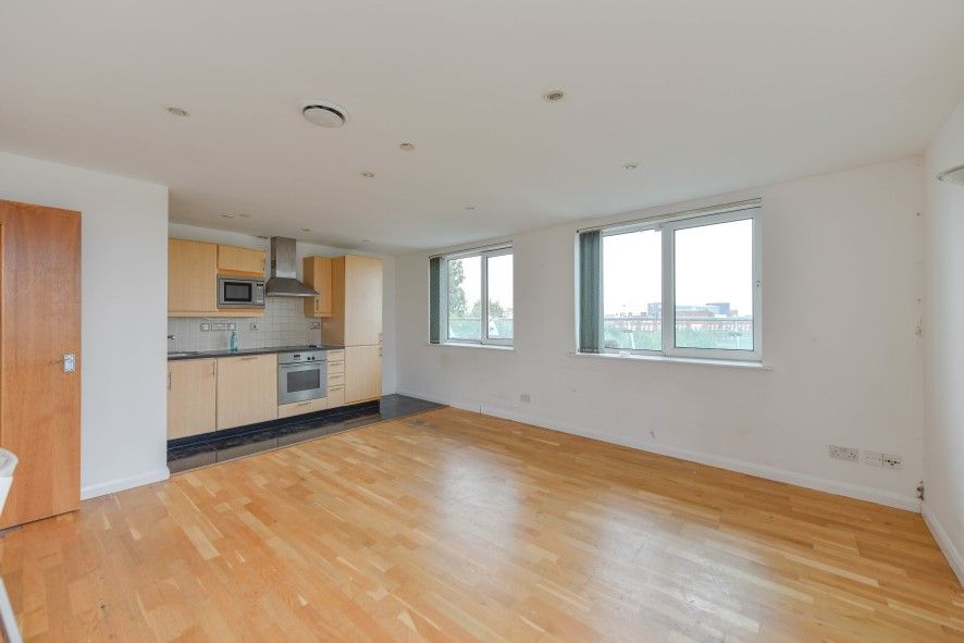 Property photo 3 of 19