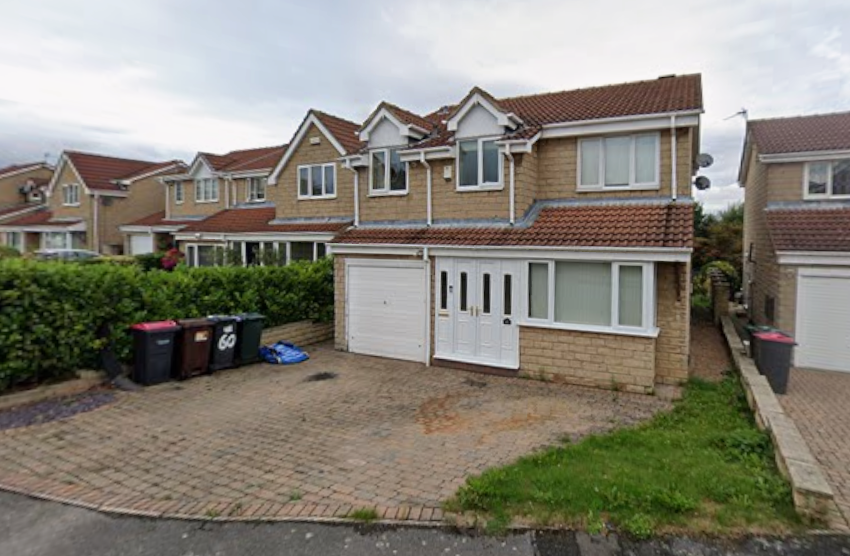 Property photo 1 of 11 Front