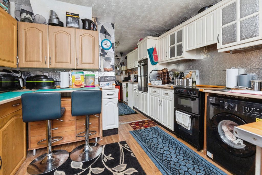 Property photo 3 of 15