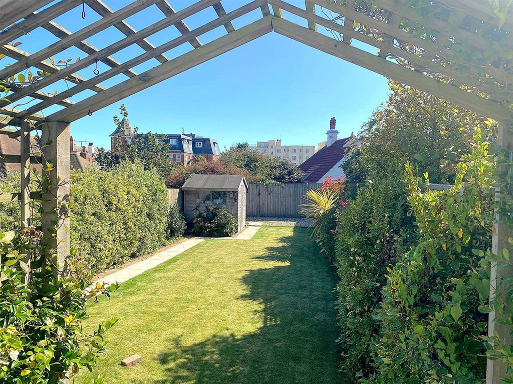 Property photo 2 of 17 1 Bedford Ave - Garden1.Jpg
