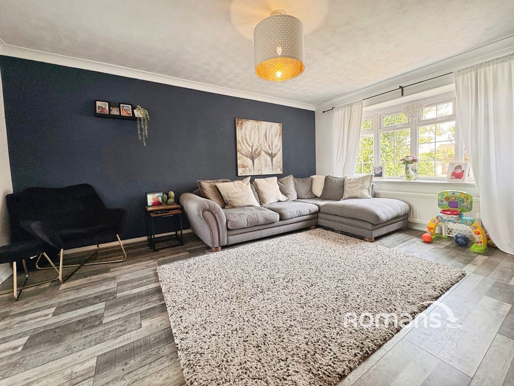 Property photo 2 of 15 Pbox-Img.Jpg