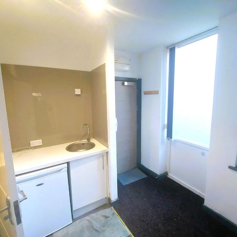 Property photo 3 of 8 18 Mel 3.Jpg