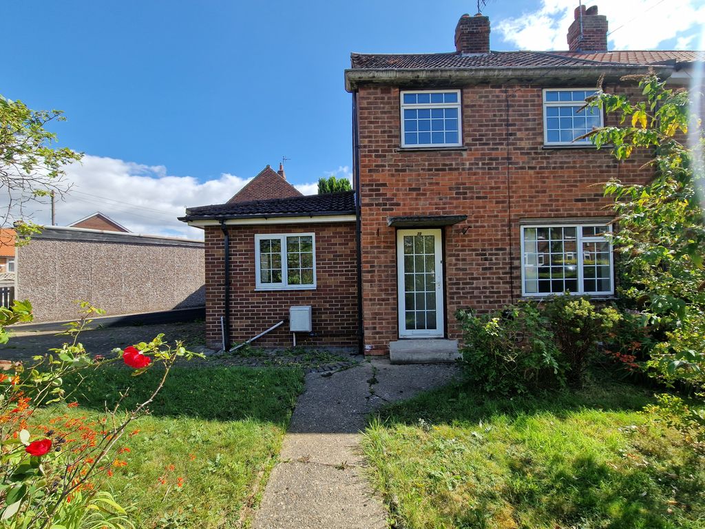 Property photo 2 of 23