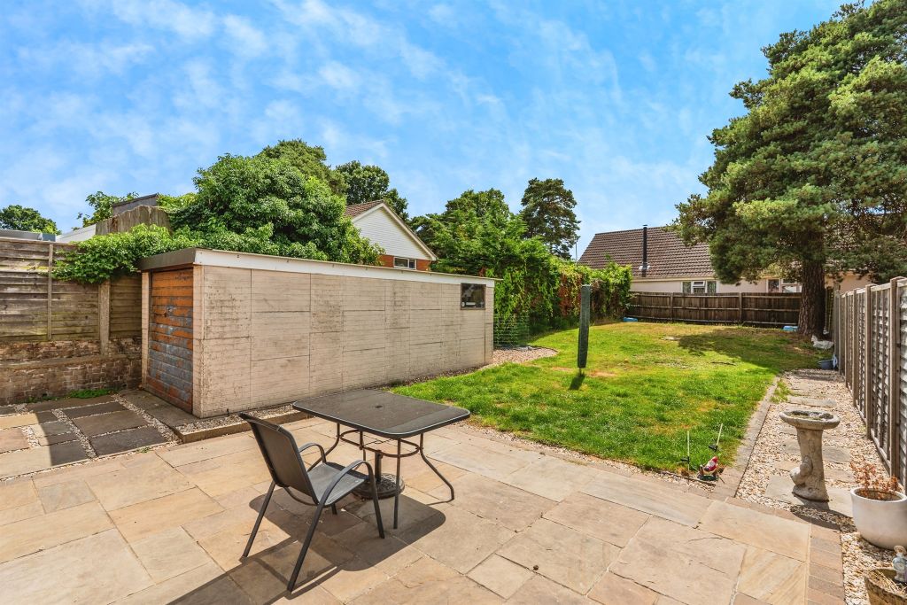 Property photo 2 of 17