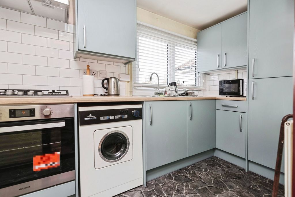 Property photo 3 of 17 Pbox-Img.Jpg