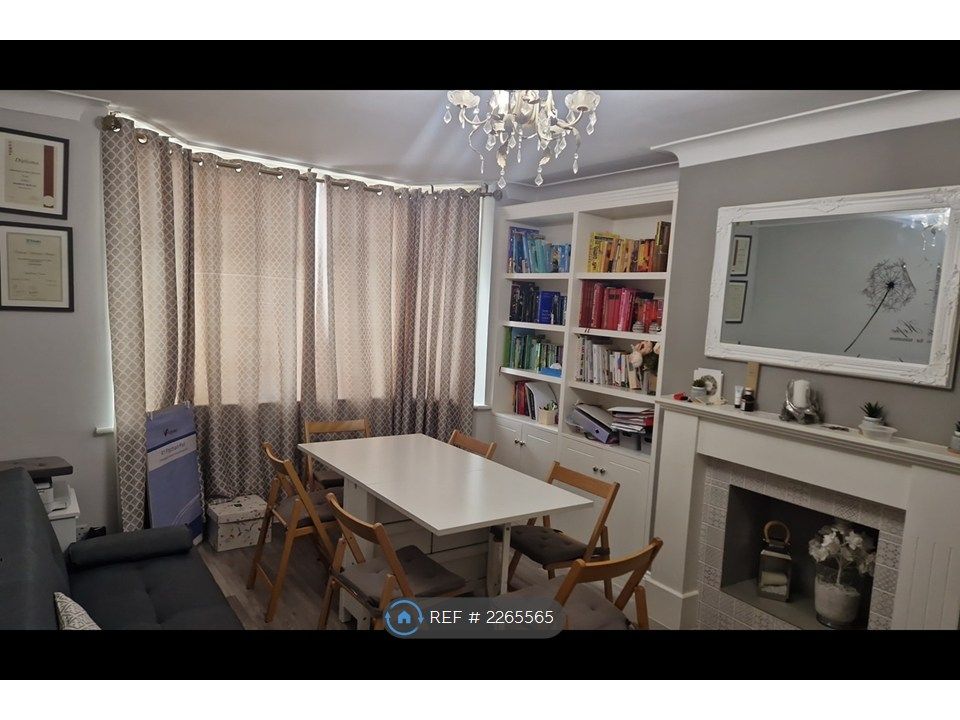 Property photo 3 of 14