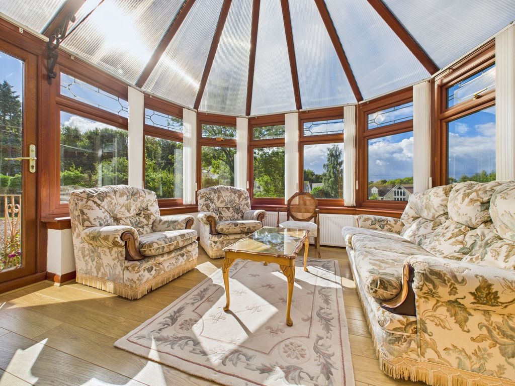 Property photo 3 of 23 Conservatory