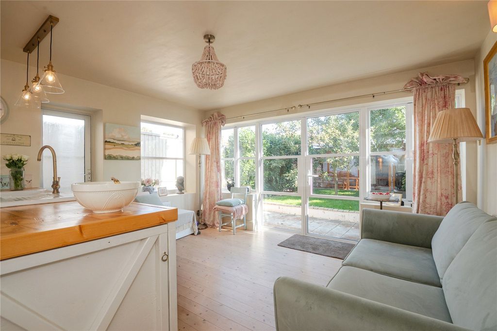 Property photo 3 of 26 Picture No. 7