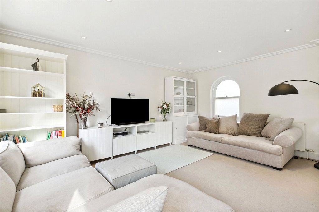 Property photo 3 of 10 Reception Room