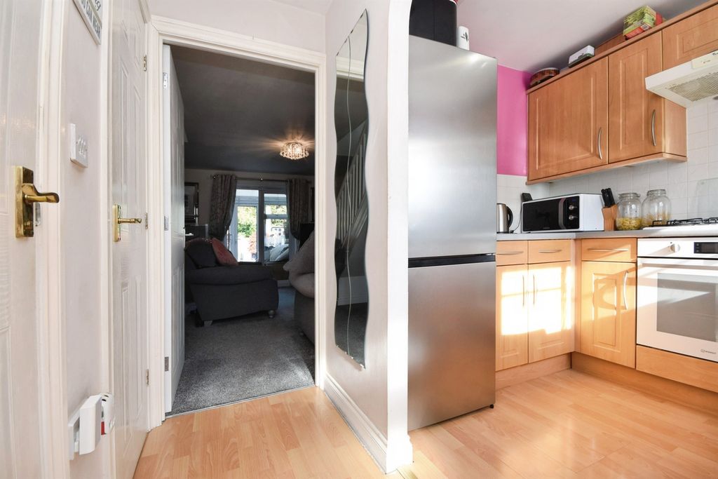 Property photo 3 of 16