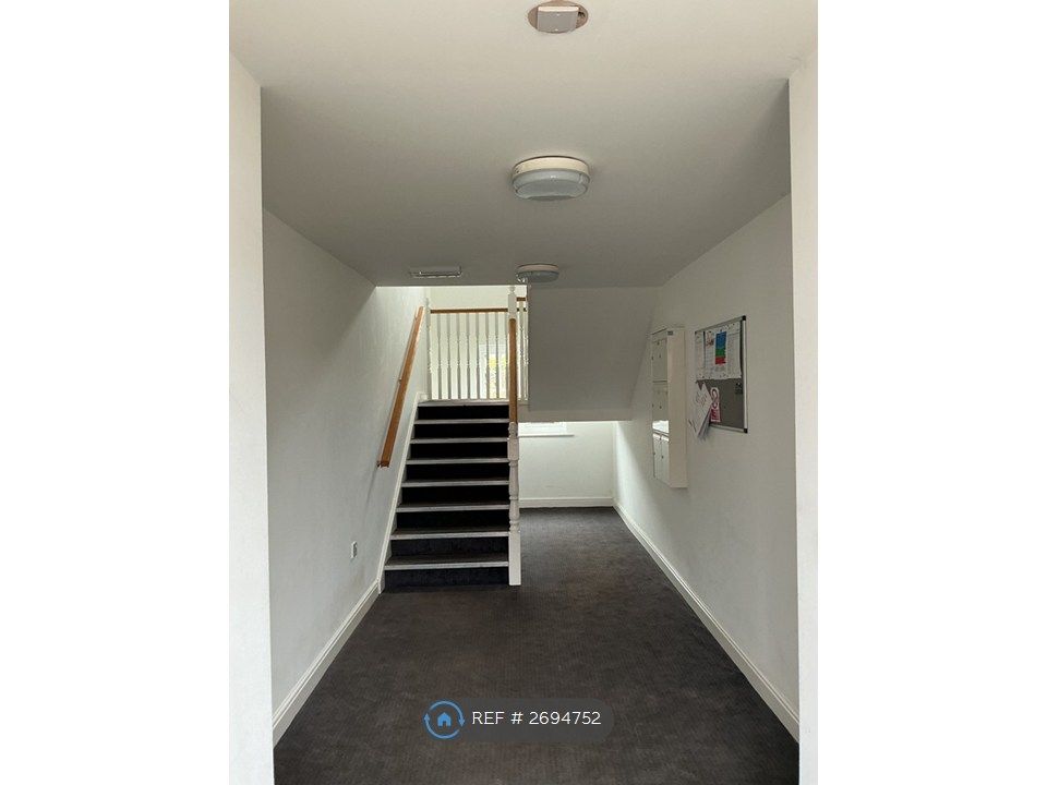 Property photo 3 of 31 Block Communal Entrance