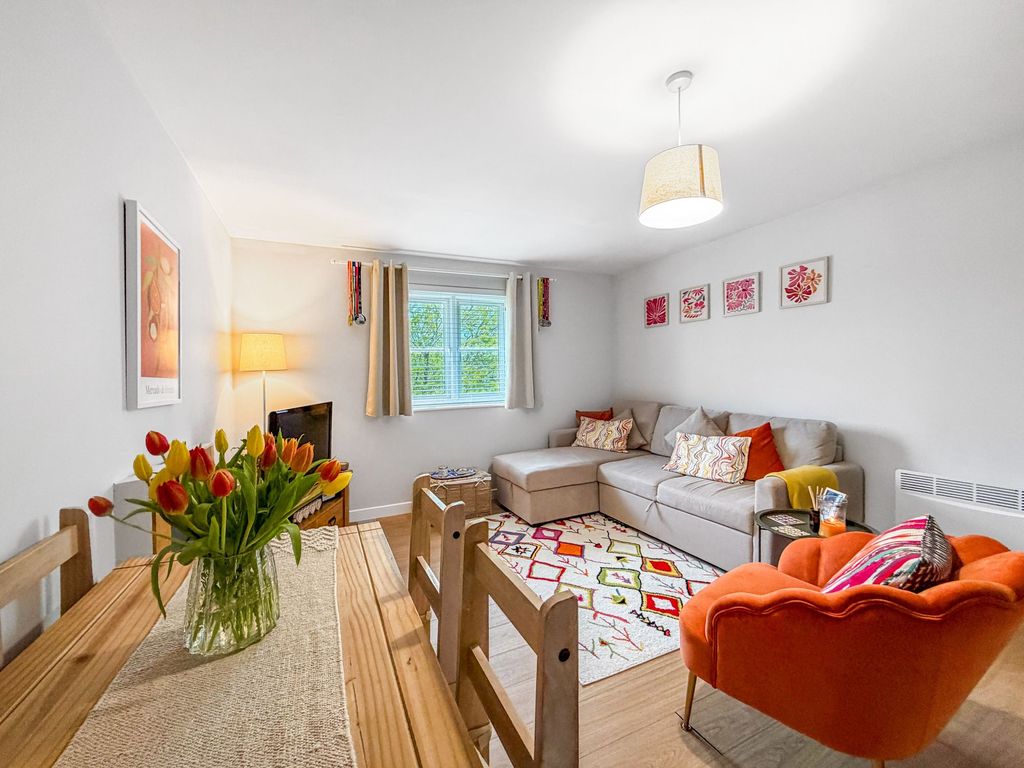 Additional image 5 of 2 bed flat for saleSmall Meadow Court, Caerphilly CF83